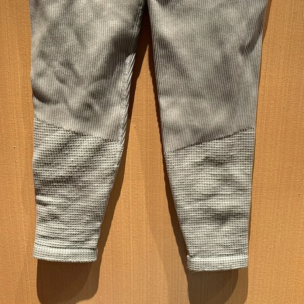 Aerie Offline Women's Main Squeeze Seamless High Rise Waffle Leggings Stone Gray